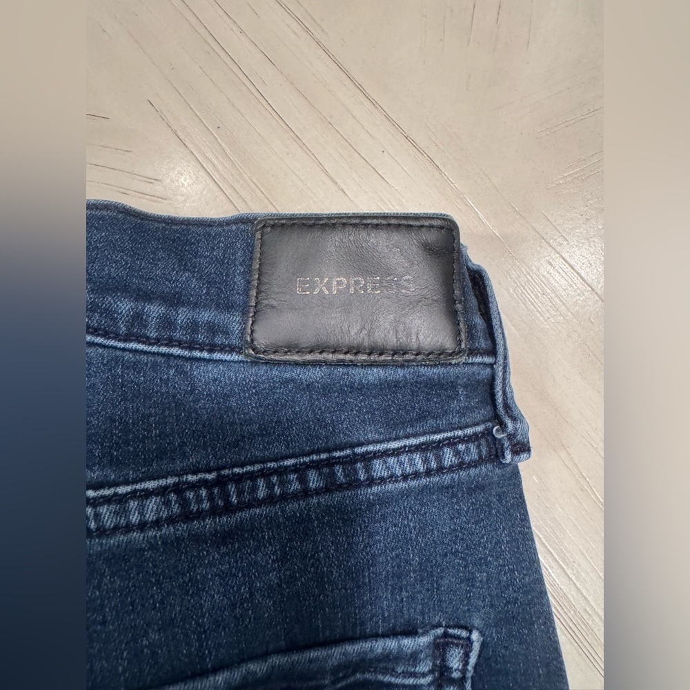 EXPRESS Mid Rise Dark Wash Skinny Jeans – Size 6 Regular - Picture 15 of 16